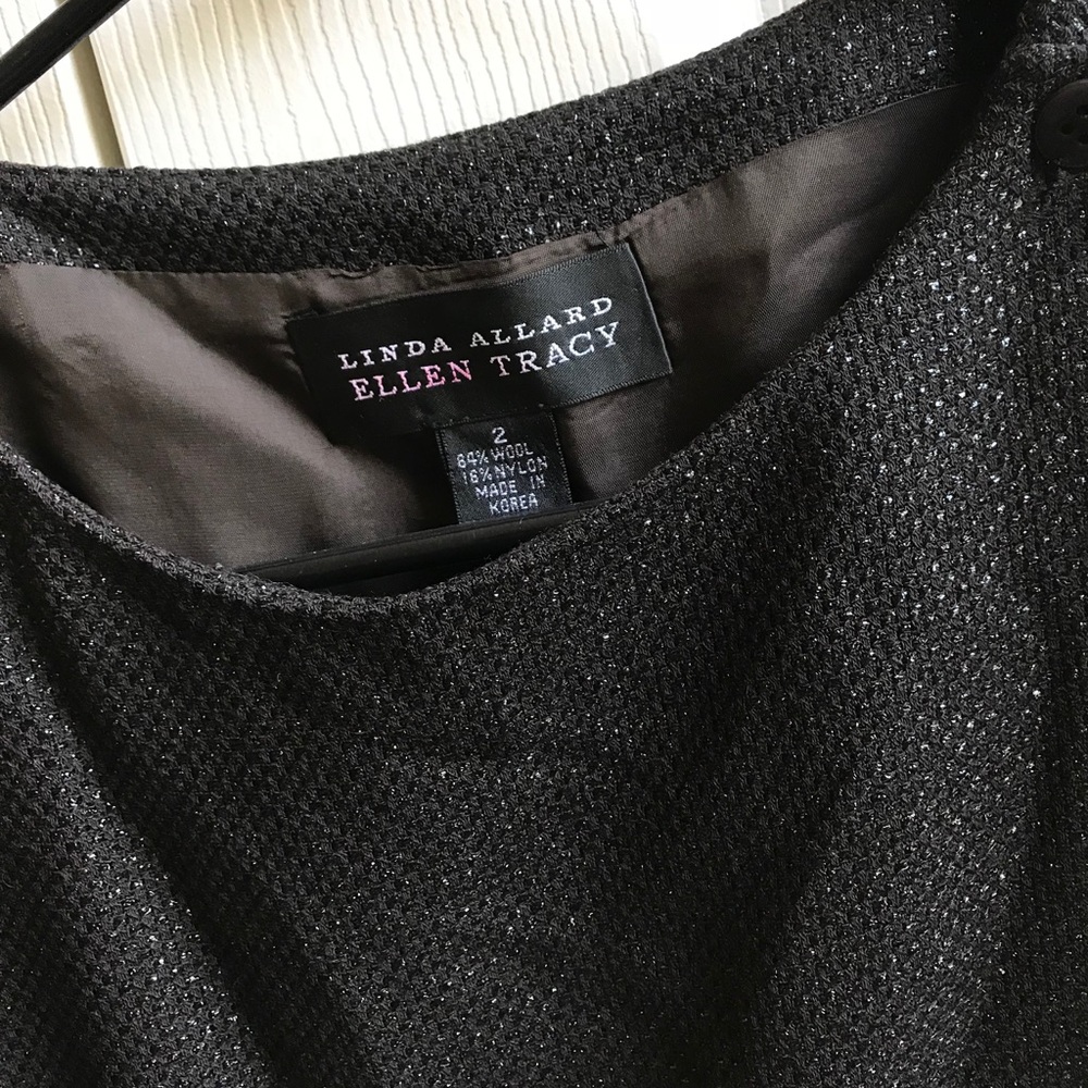 Fitted black top never worn